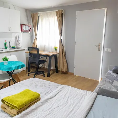דירה As A Service - Lo Mejor En Centro - Look No Further And Just Book